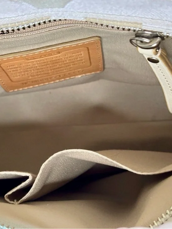 COACH Hamptons Signature Stripe Satchel – Khaki/Chalk (Pristine) - Picture 9 of 10